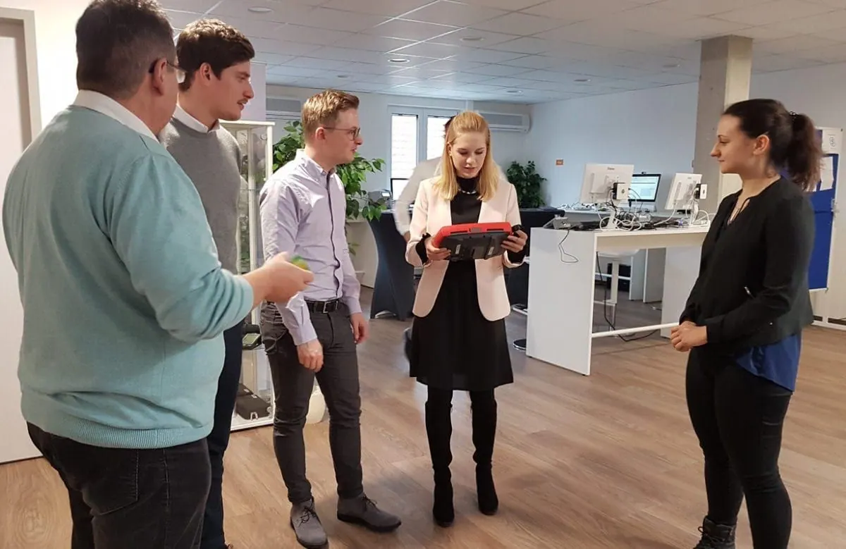 Mitarbeiter der LMU München im Showroom.Telemedizin.Bayern